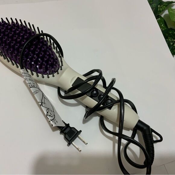 InStyler Ceramic Straightening Hot Hair Brush G2 - Picture 1 of 3